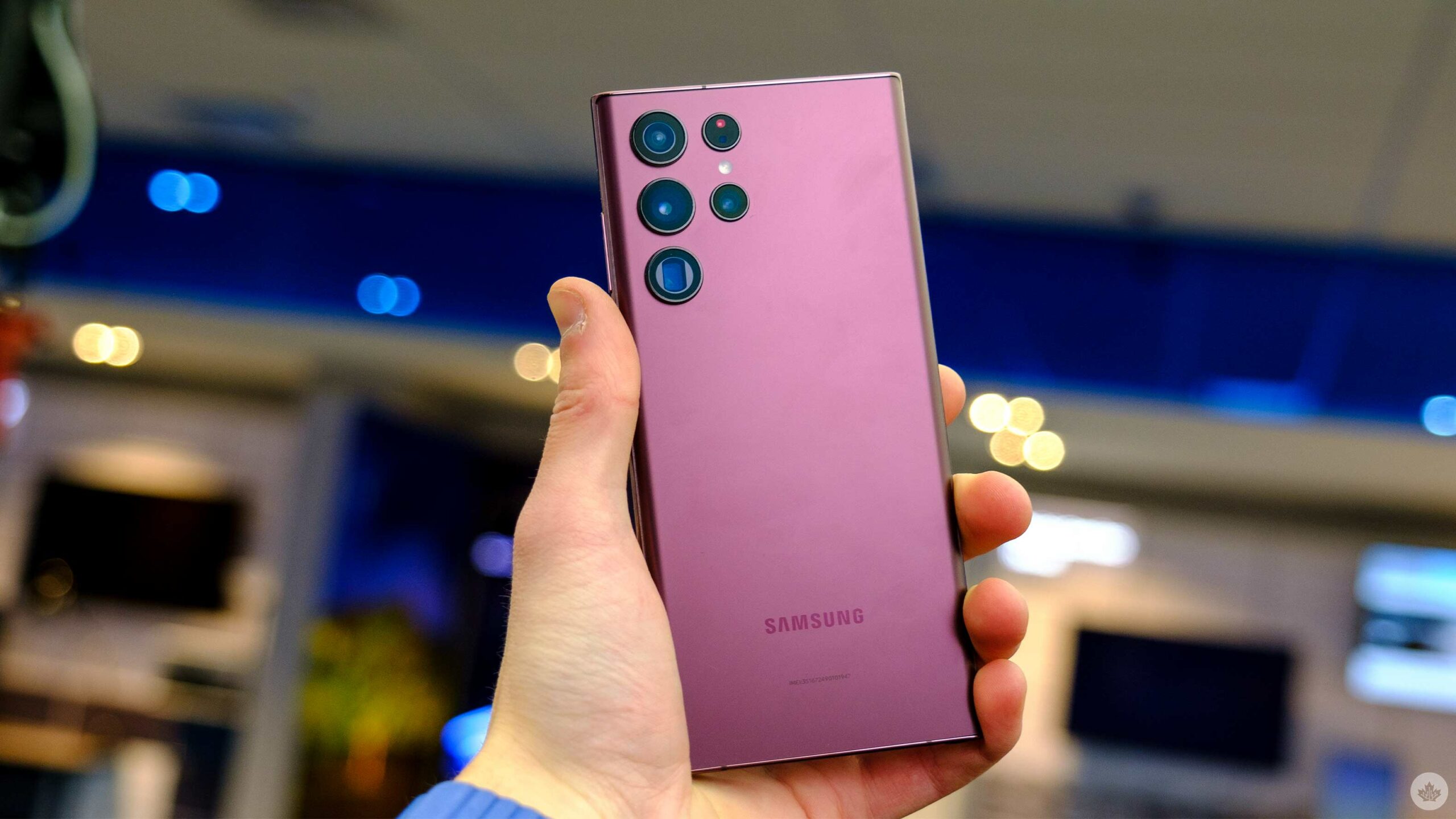 Samsung Galaxy S22 Ultra 本体 Amazon.com: SAMSUNG Galaxy S22 Ultra Cell Phone, Factory