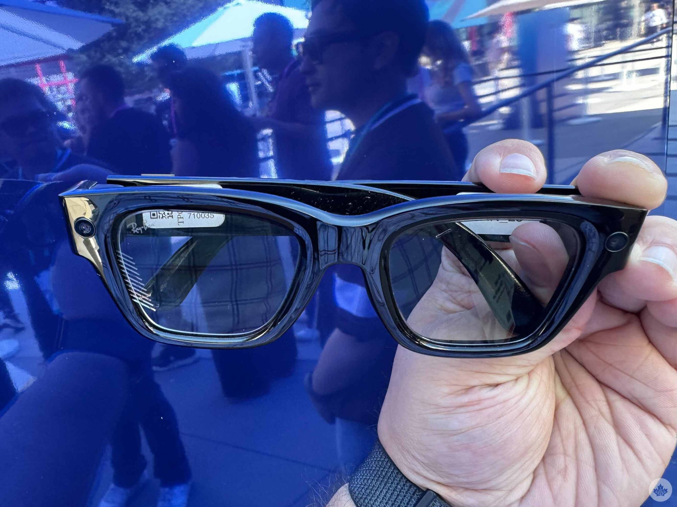 Ray-Ban target screen